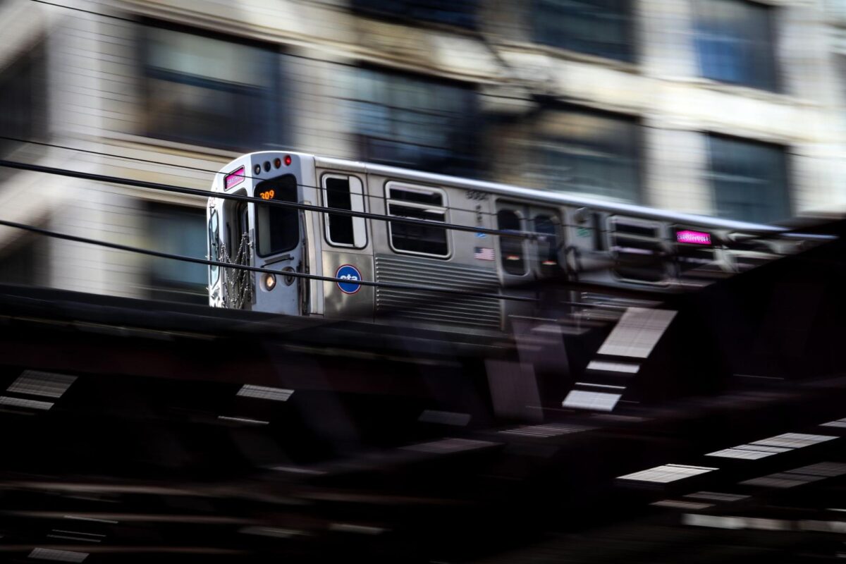 Train to get to the Oak Park neighborhood in Chicago