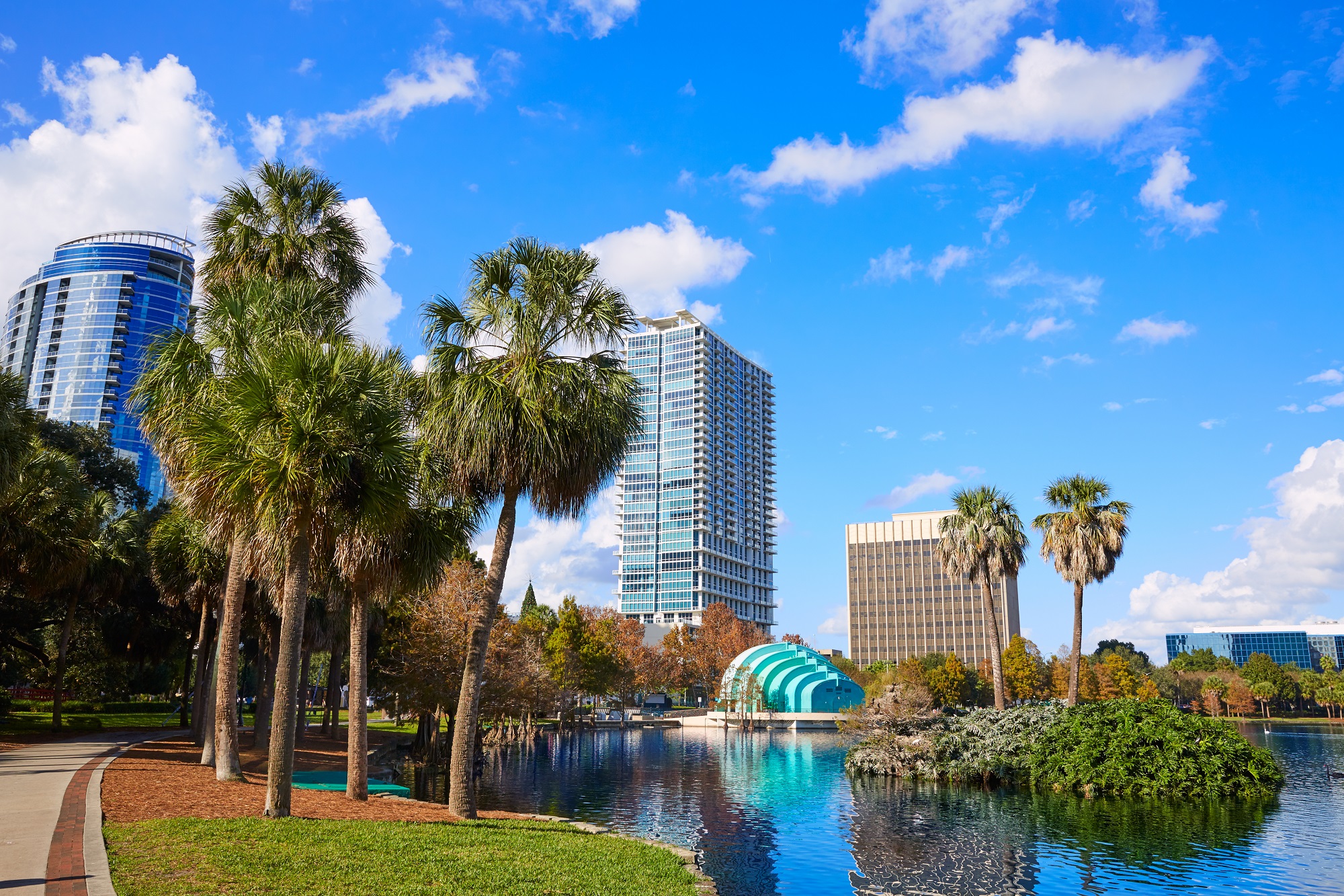 The 8 Pros and Cons of Living in Orlando