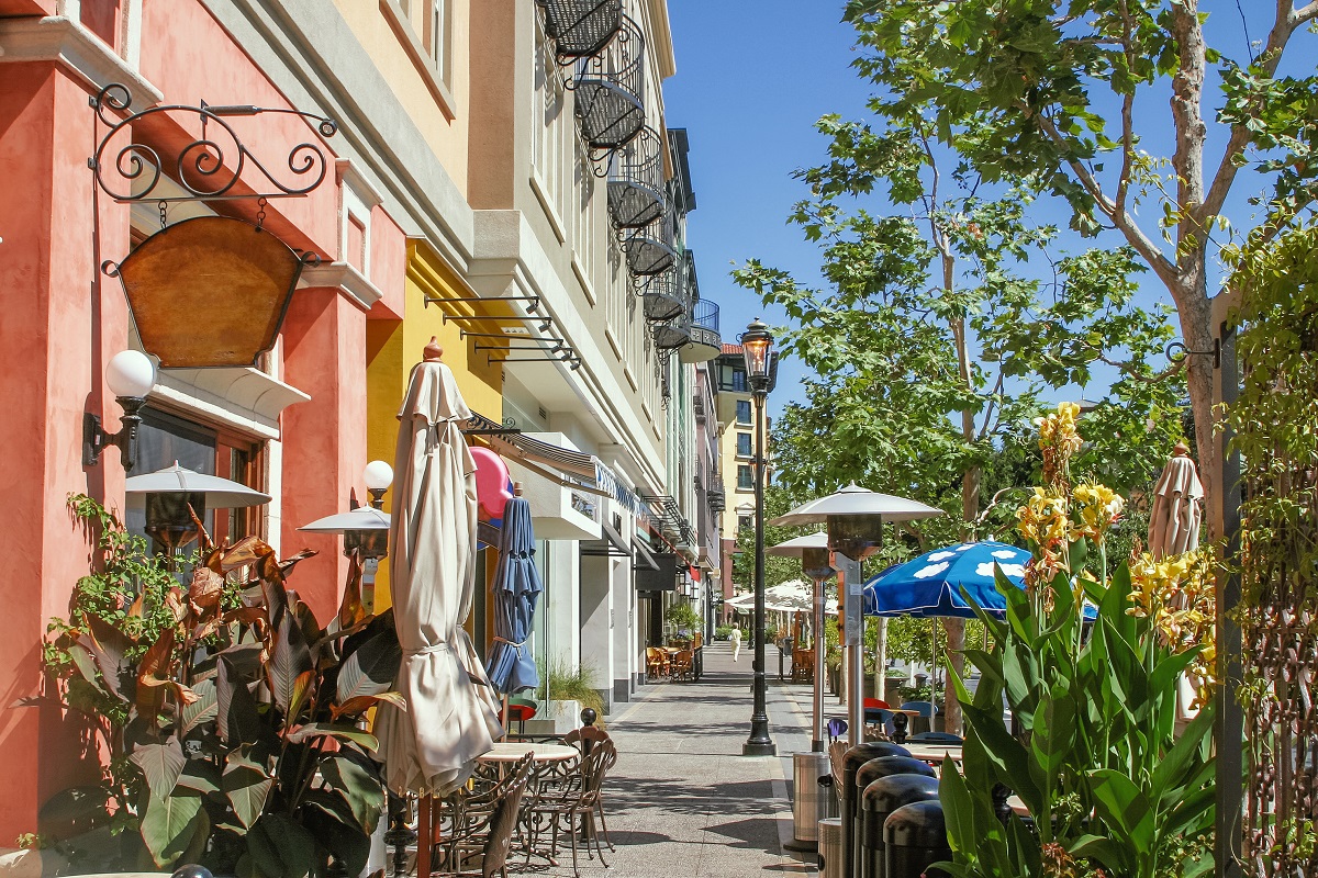 Scenery of the shopping street in West Palm Beach, Florida.