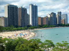 One of the best beaches in Chicago, Illinois, with towering skyscrapers in the background.