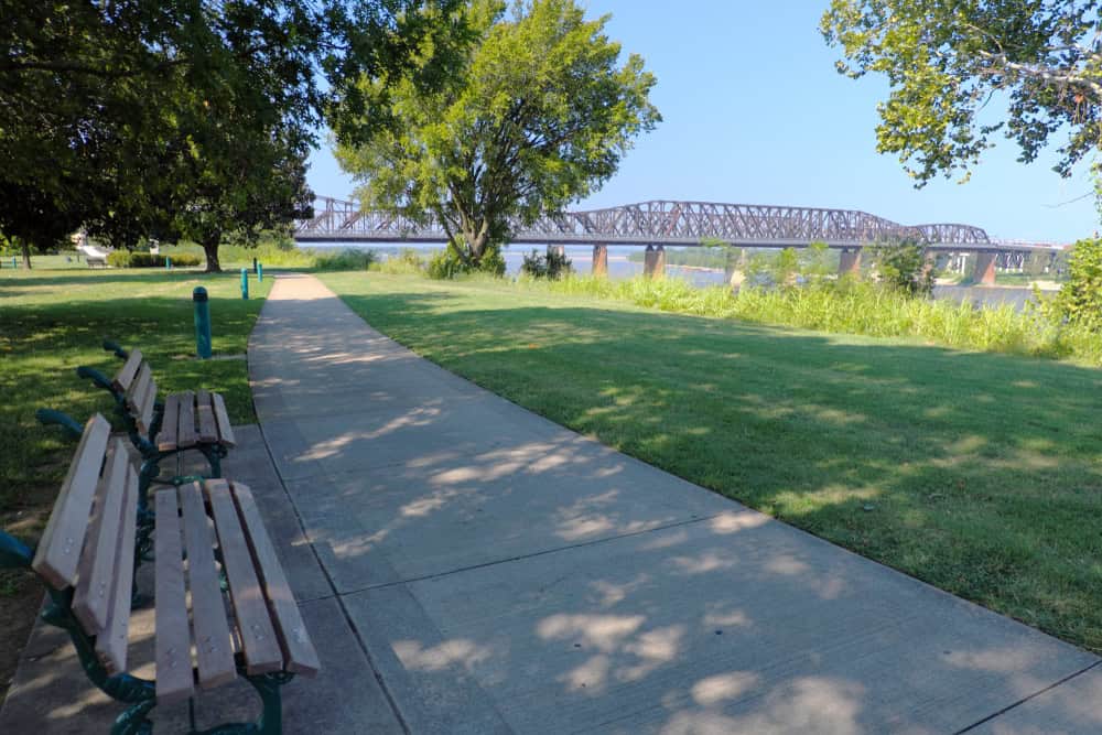 Public park near Harahan bridge, Big river crossing from Tennessee to Arkansas, Mississippi river, USA. Public park near Harahan bridge, Big river crossing from Tennessee to Arkansas, Mississippi river, USA.