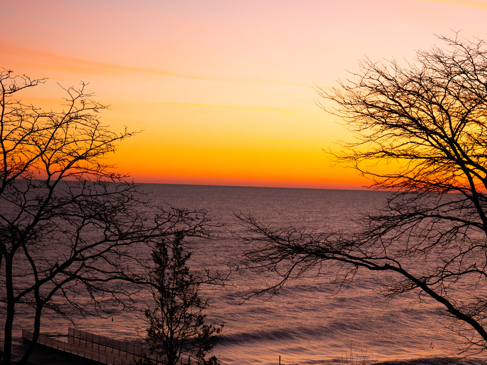 Sunrise at Glencoe beach on the lake michigan shore line in Illinois