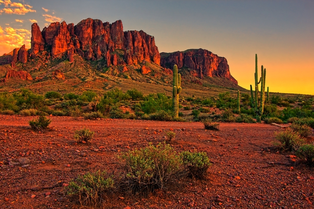Sunset view of the desert and mountains near Phoenix, Arizona, USA 