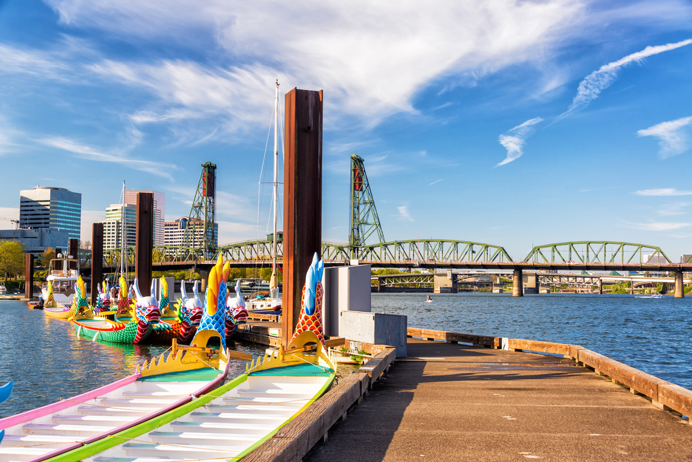 Dragon boats and the Hawthorne Bridge in downtown Portland, Oregon