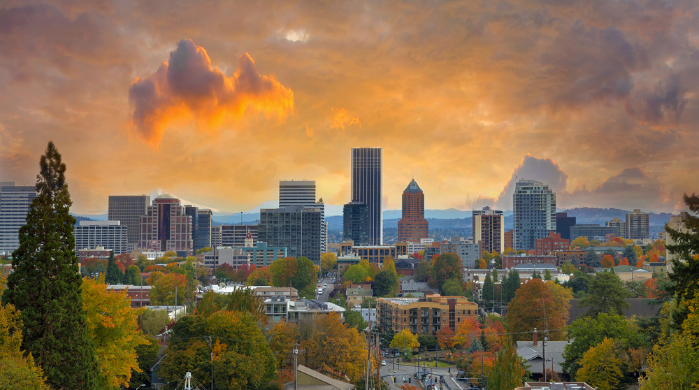 The skyline at sunset of Portland, Oregon, above the best neighborhoods in Portland.