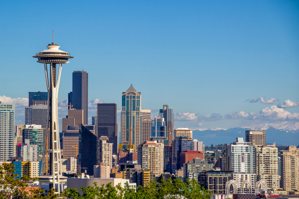 Seattle skyline from Kerry Park viewpoint (Seattle, United States), Mount Rainier in the background. Negative space/room for text