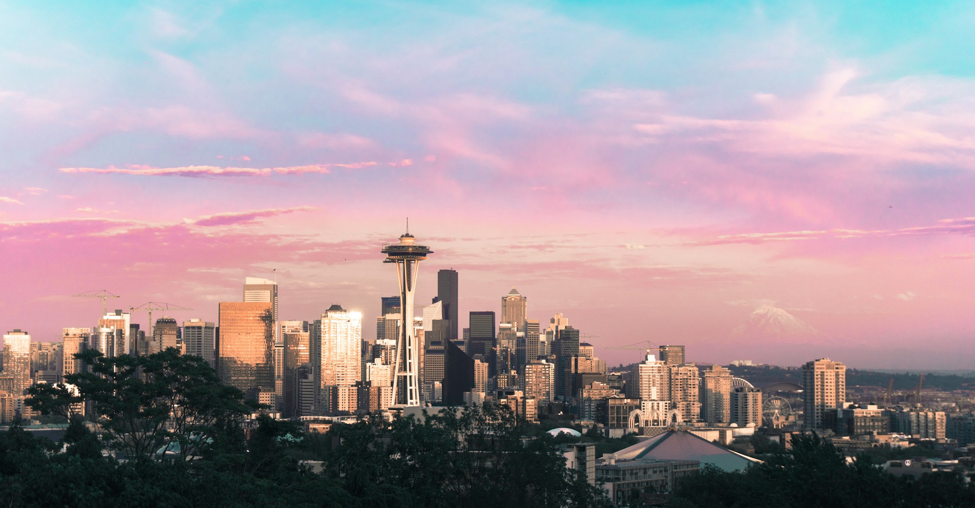 Where To Stay in Seattle: 12 Best Areas for Digital Nomads