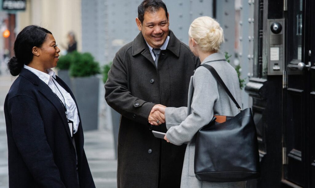 people being kind to eachother on the street