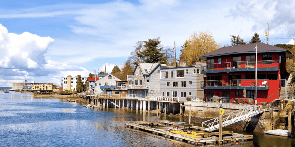 A picture of Ballard's port with houses on the edge