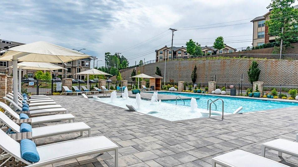 Adara Alexander Place 082, Raleigh (see pics & AVAIL)