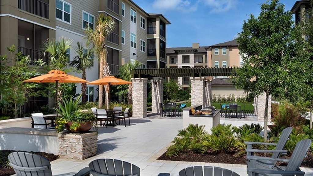 Lantower Brandon Crossroads 306, Tampa - (see pics & AVAIL)